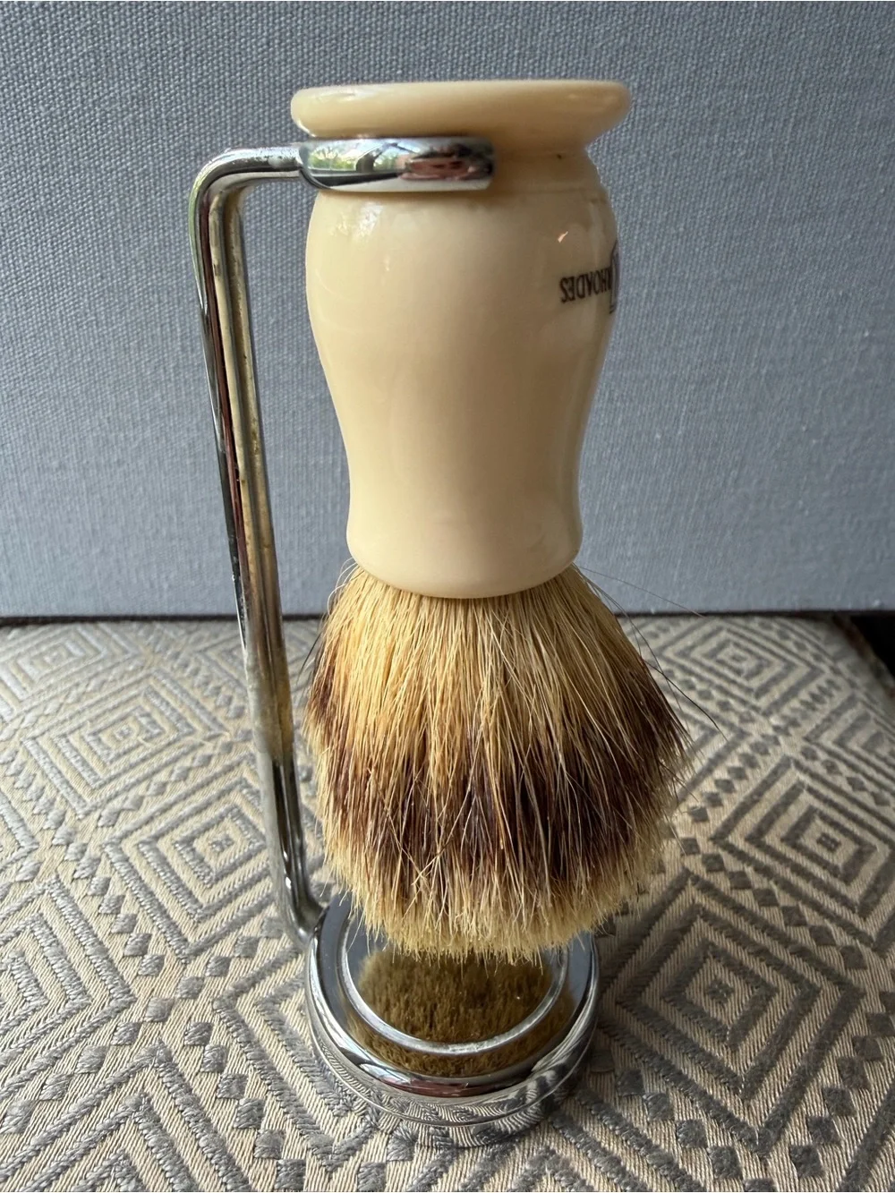 Ivory Shaving Brush – super Badger England With Stand/ Merchant Rhoades